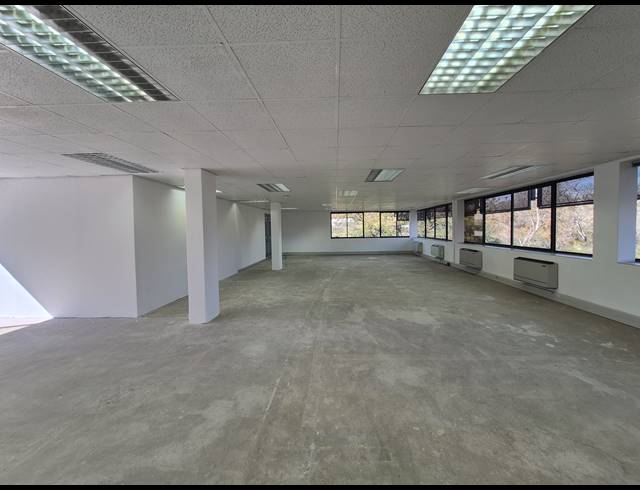 395M² OFFICE TO LET IN WOODMEAD